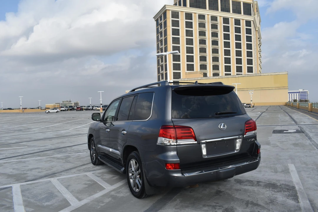 2013 Lexus LX 3rd Gen - Image 20 of 31