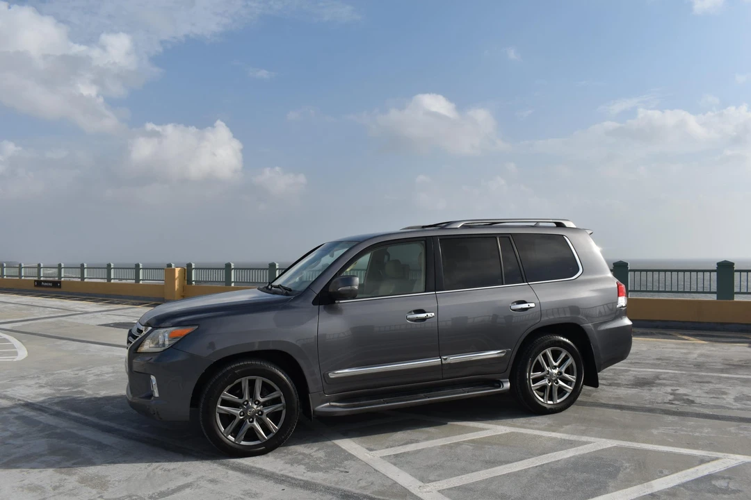 2013 Lexus LX 3rd Gen - Image 25 of 31