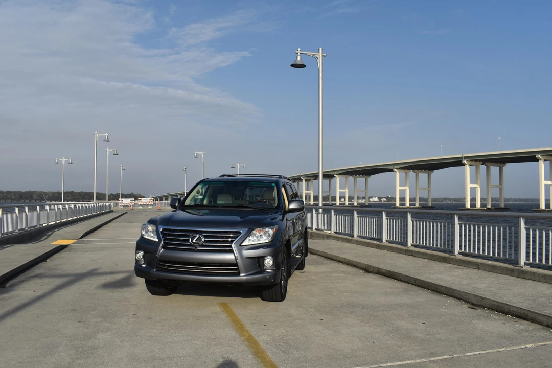 2013 Lexus LX 3rd Gen - Image 28 of 31