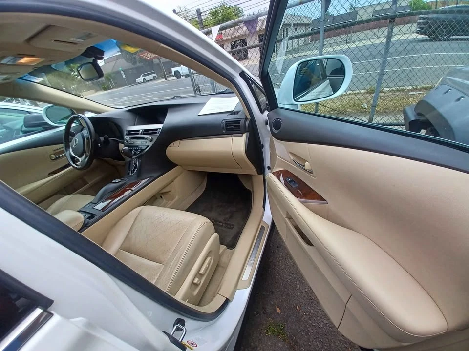2013 Lexus RX 3rd Gen - Image 10 of 11