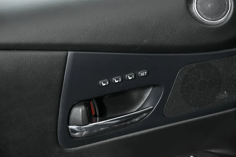 2013 Lexus RX 3rd Gen - Image 16 of 21