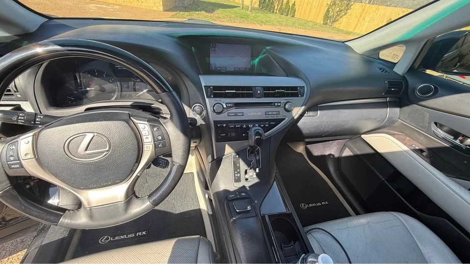 2013 Lexus RX 3rd Gen - Image 11 of 19