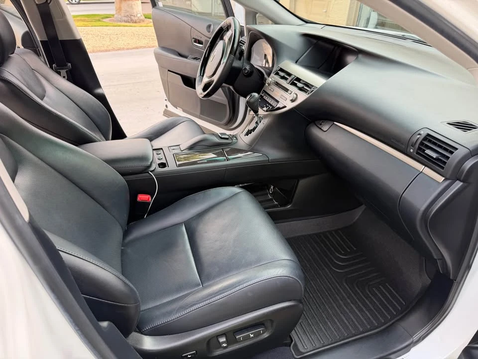 2013 Lexus RX 3rd Gen - Image 14 of 15