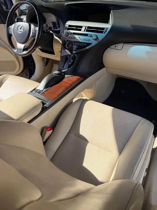 2013 Lexus RX 3rd Gen - Image 15 of 20