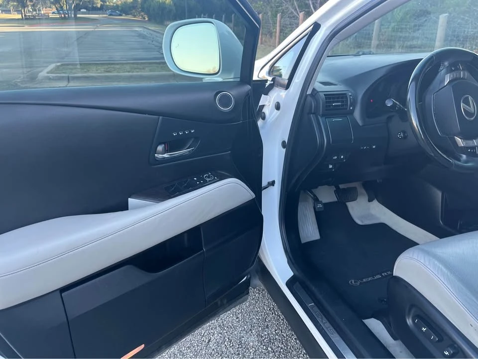 2013 Lexus RX 3rd Gen - Image 17 of 20