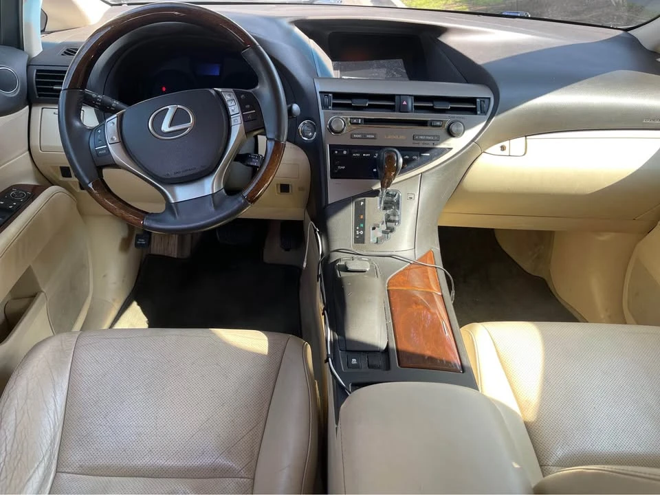 2013 Lexus RX 3rd Gen - Image 10 of 15
