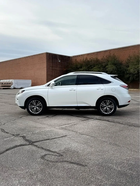 2013 Lexus RX 3rd Gen - Image 10 of 20