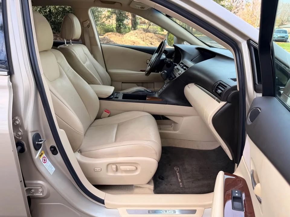 2013 Lexus RX 3rd Gen - Image 9 of 20