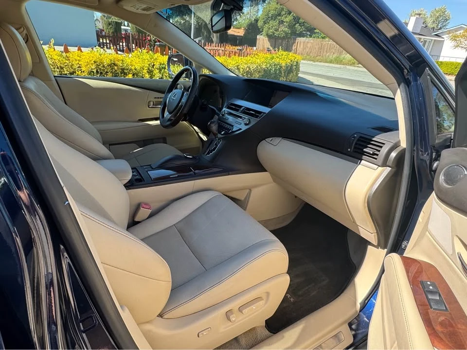 2013 Lexus RX 3rd Gen - Image 9 of 10