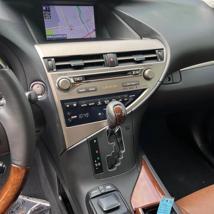 2013 Lexus RX 3rd Gen - Image 11 of 17