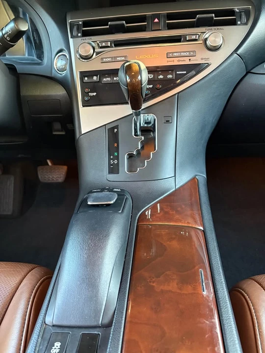 2013 Lexus RX 3rd Gen - Image 10 of 16