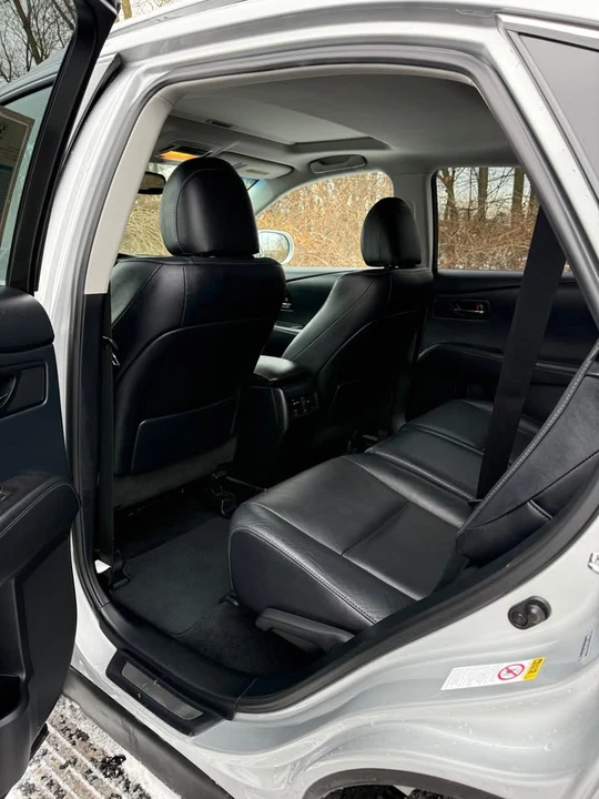2013 Lexus RX 3rd Gen - Image 12 of 19