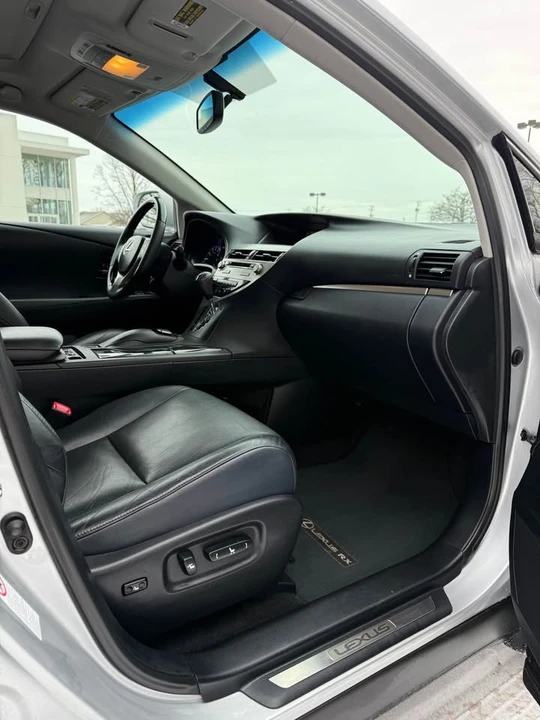 2013 Lexus RX 3rd Gen - Image 17 of 19
