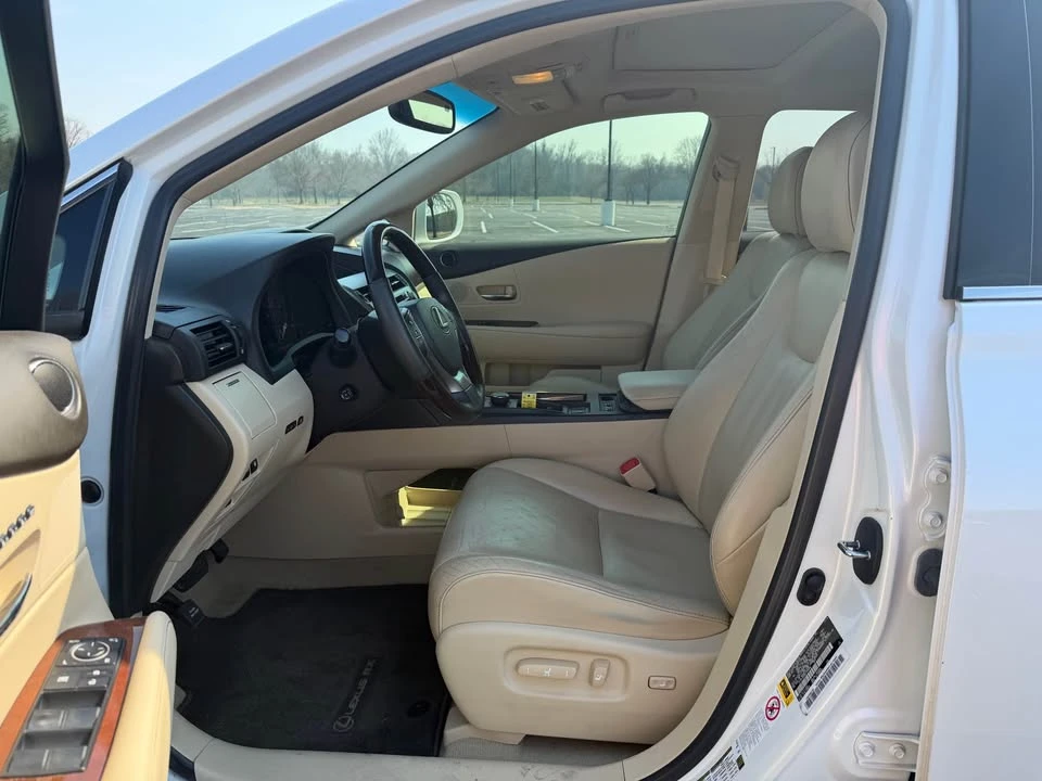 2013 Lexus RX 3rd Gen - Image 15 of 20