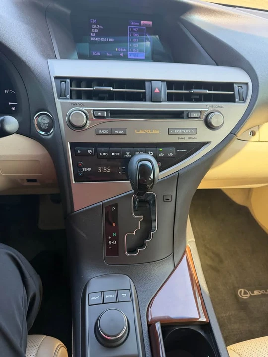 2013 Lexus RX 3rd Gen - Image 12 of 20