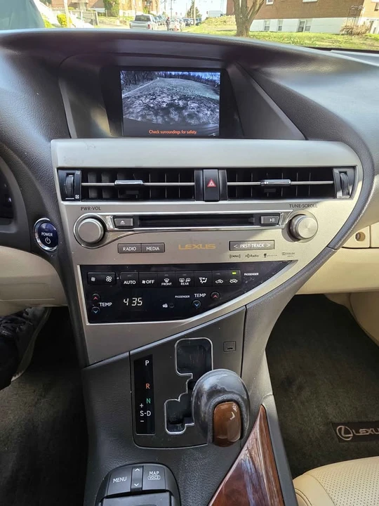 2013 Lexus RX 3rd Gen - Image 16 of 20