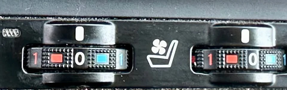 2013 Lexus RX 3rd Gen - Image 12 of 20