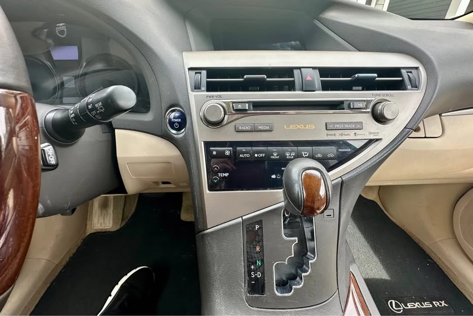 2013 Lexus RX 3rd Gen - Image 10 of 20