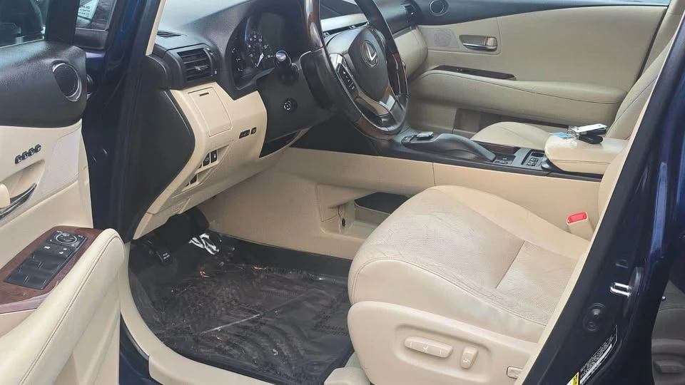 2013 Lexus RX 3rd Gen - Image 10 of 17
