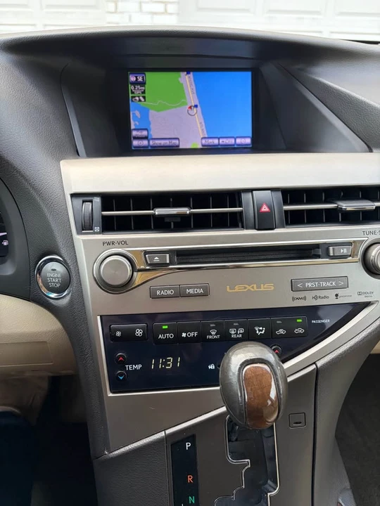 2013 Lexus RX 3rd Gen - Image 11 of 16