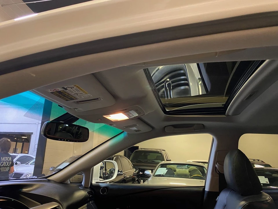 2013 Lexus RX 3rd Gen - Image 28 of 31