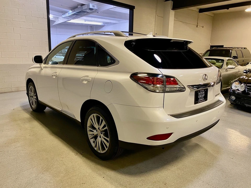 2013 Lexus RX 3rd Gen - Image 10 of 31
