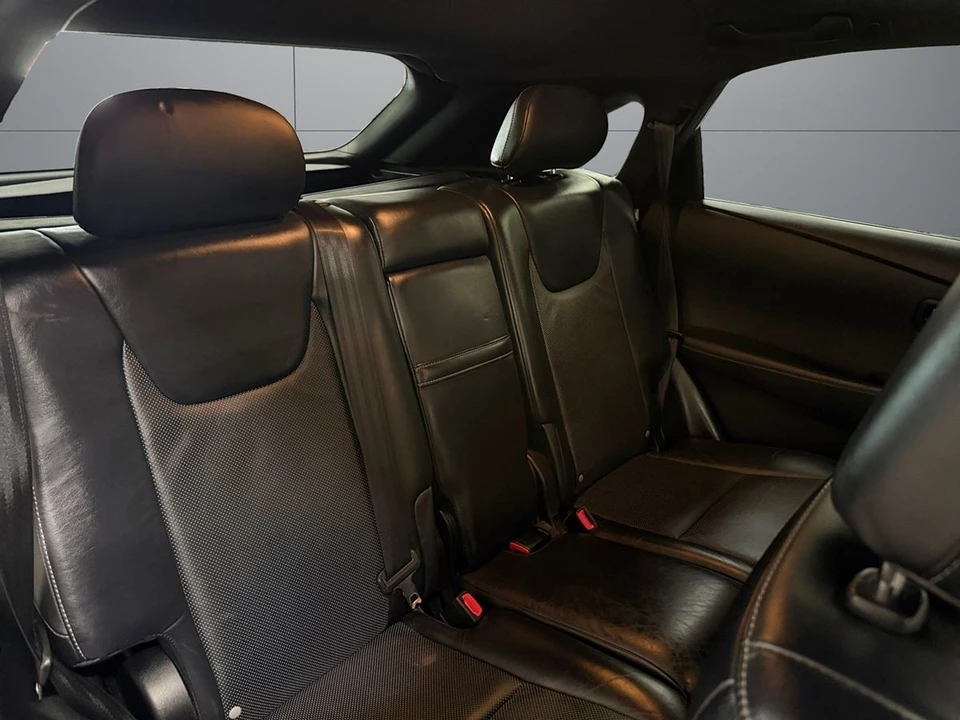2013 Lexus RC - Image 18 of 24