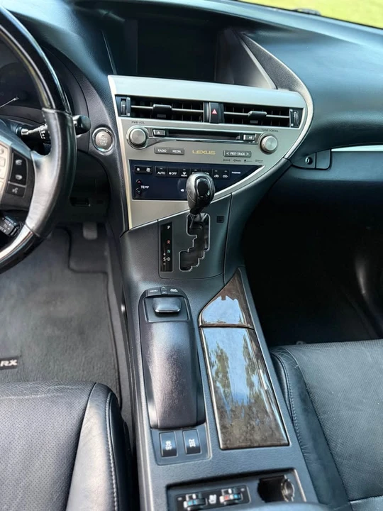 2013 Lexus RX 3rd Gen - Image 16 of 20