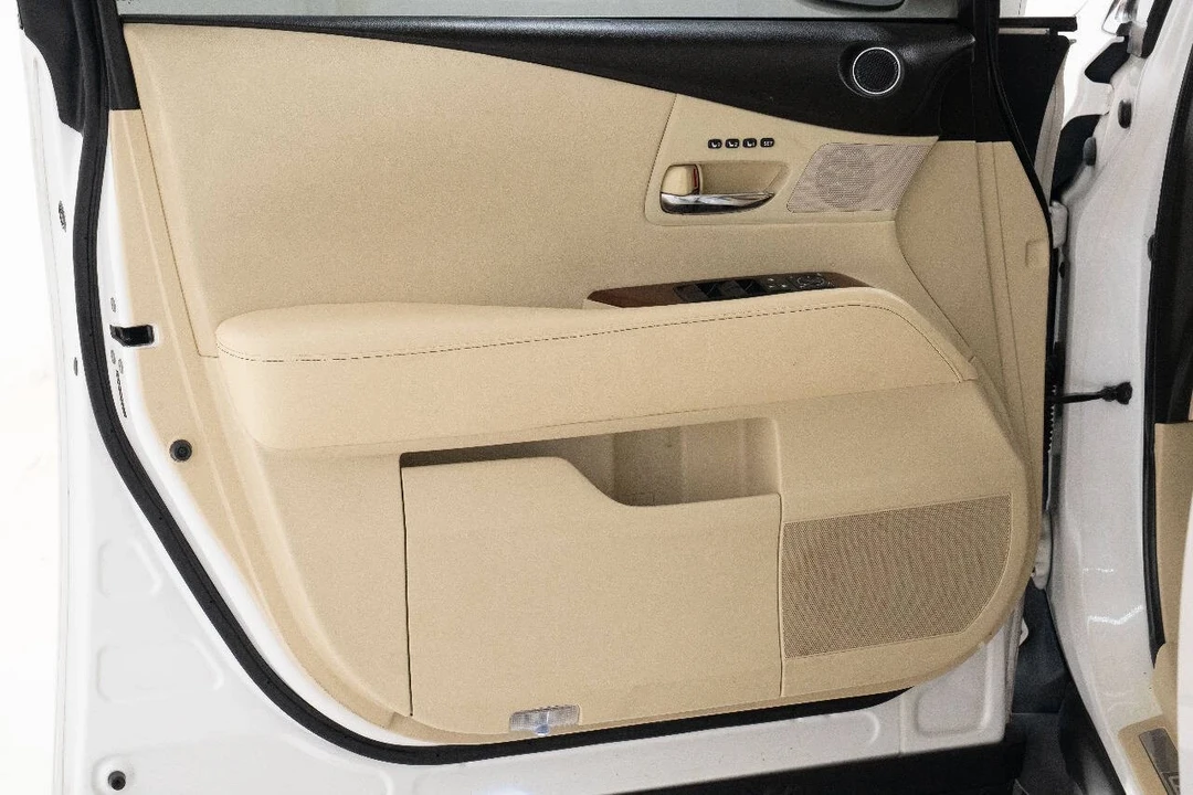 2013 Lexus RX 3rd Gen - Image 16 of 21