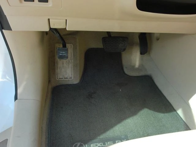 2013 Lexus RX 3rd Gen - Image 15 of 21