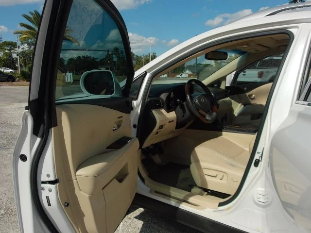 2013 Lexus RX 3rd Gen - Image 10 of 21