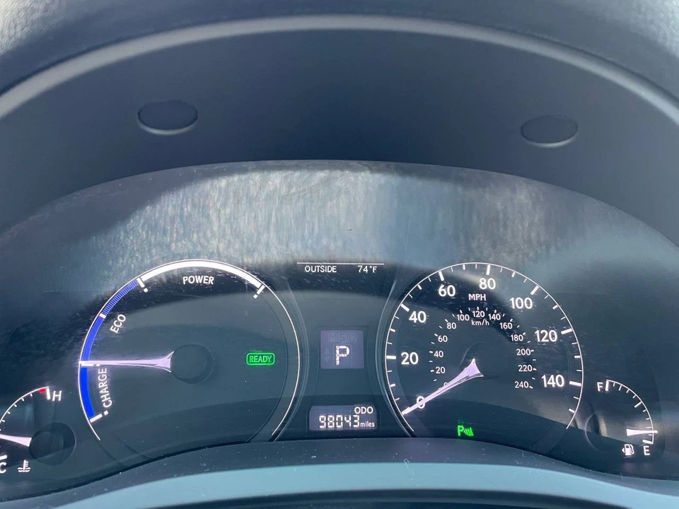 2013 Lexus RX 3rd Gen - Image 16 of 19