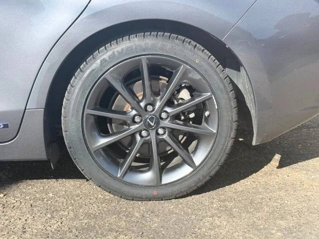 2013 Lexus CT - Image 12 of 20