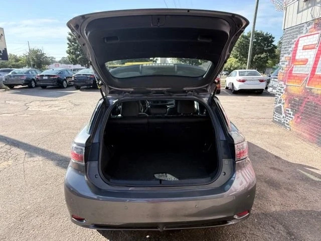 2013 Lexus CT - Image 8 of 20