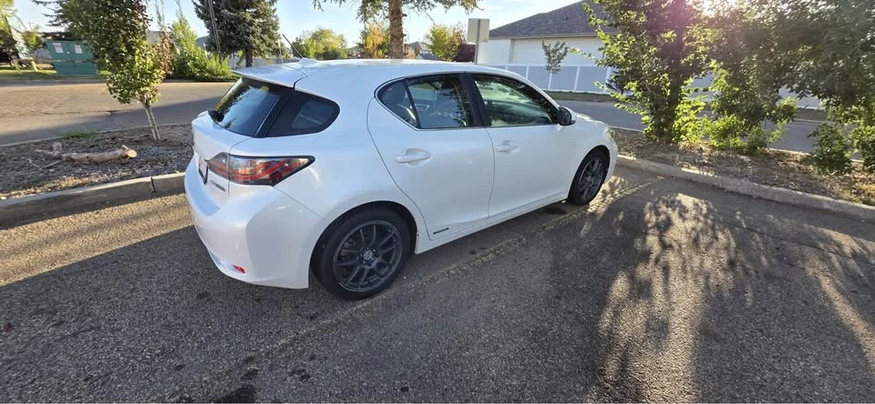 2013 Lexus CT - Image 15 of 19
