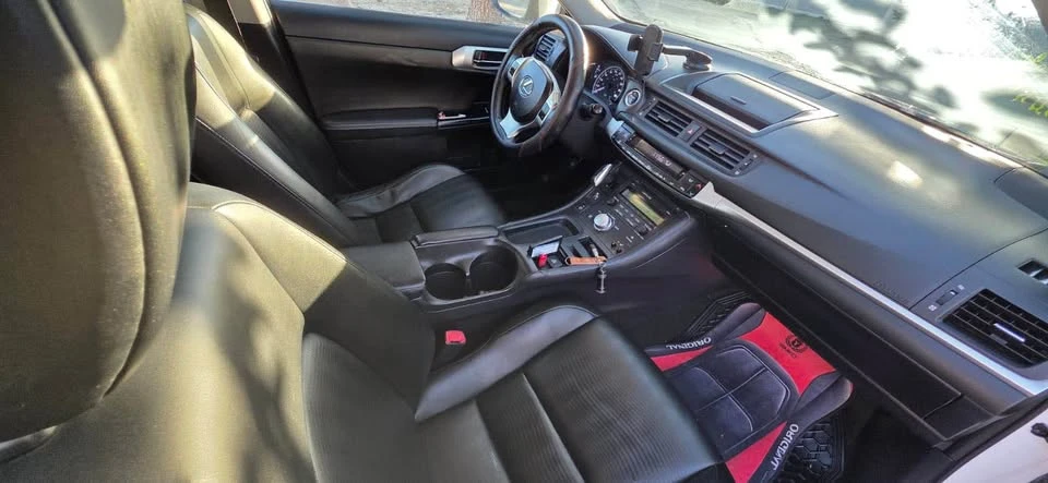 2013 Lexus CT - Image 5 of 19