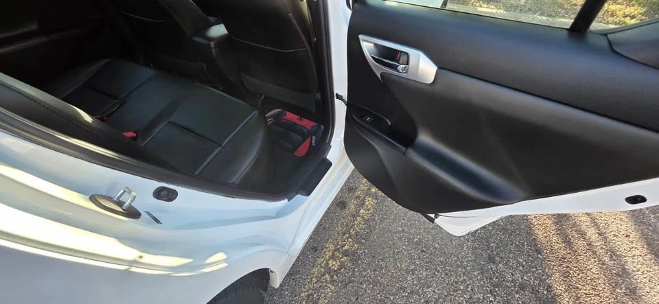 2013 Lexus CT - Image 17 of 19