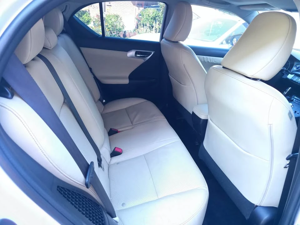 2013 Lexus CT - Image 6 of 7