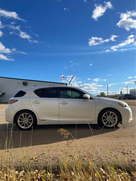 2013 Lexus CT - Image 2 of 4