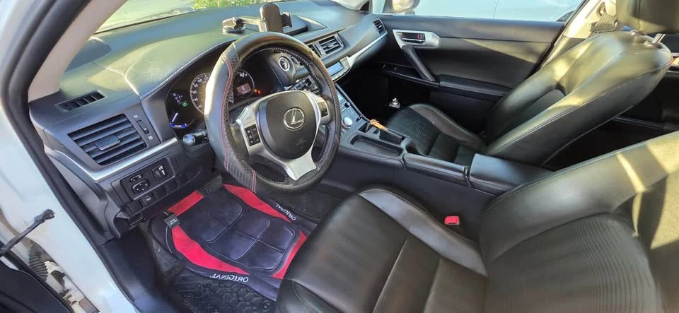 2013 Lexus CT - Image 9 of 19