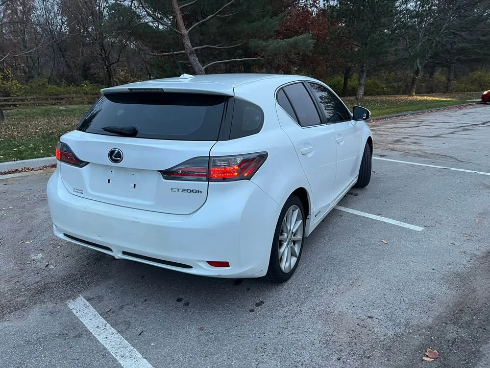 2013 Lexus CT - Image 4 of 12