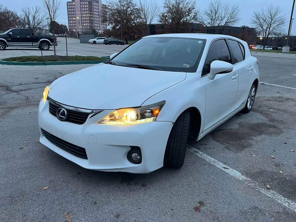 2013 Lexus CT - Image 11 of 12
