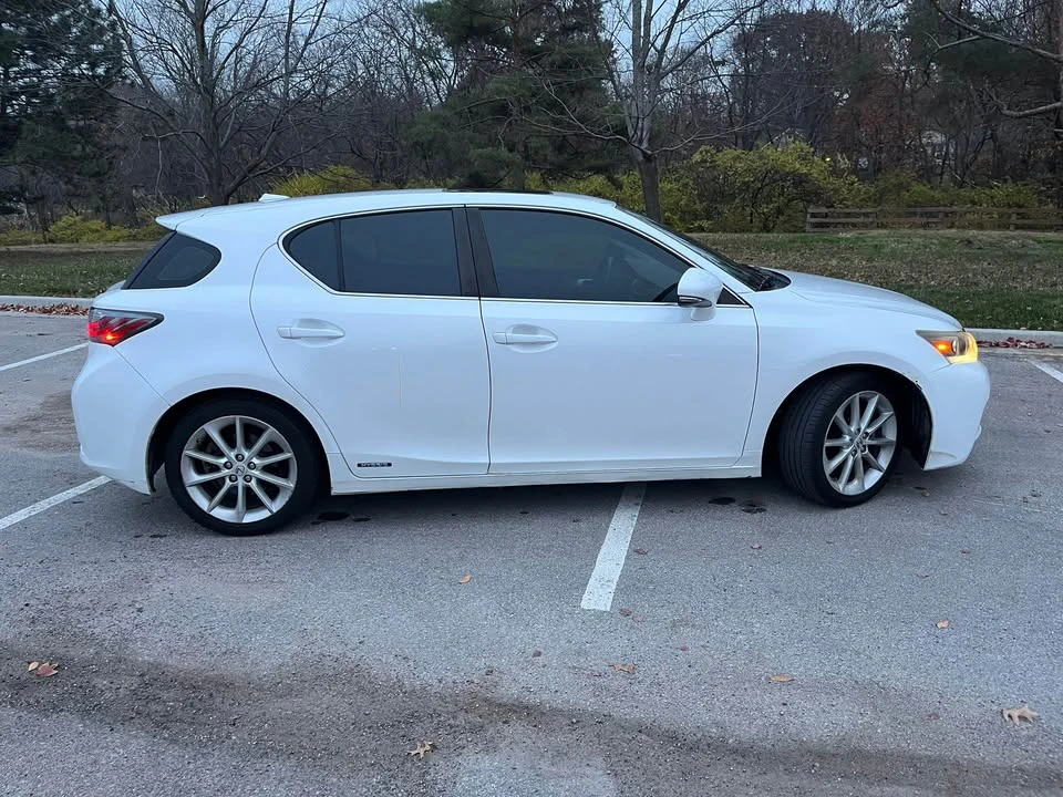 2013 Lexus CT - Image 7 of 12