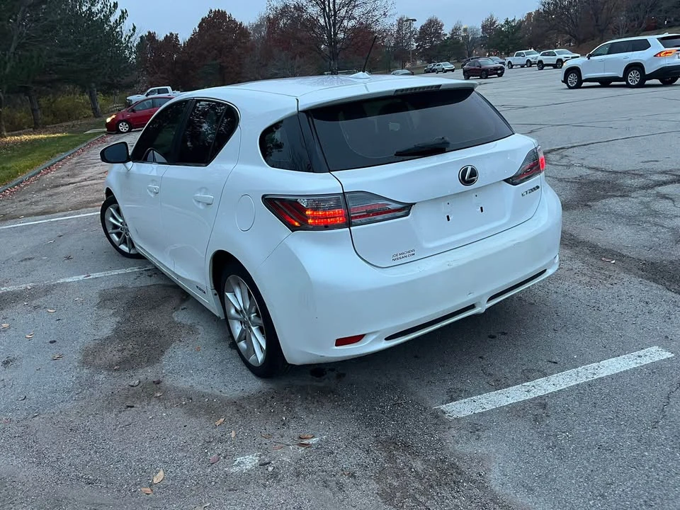 2013 Lexus CT - Image 3 of 12