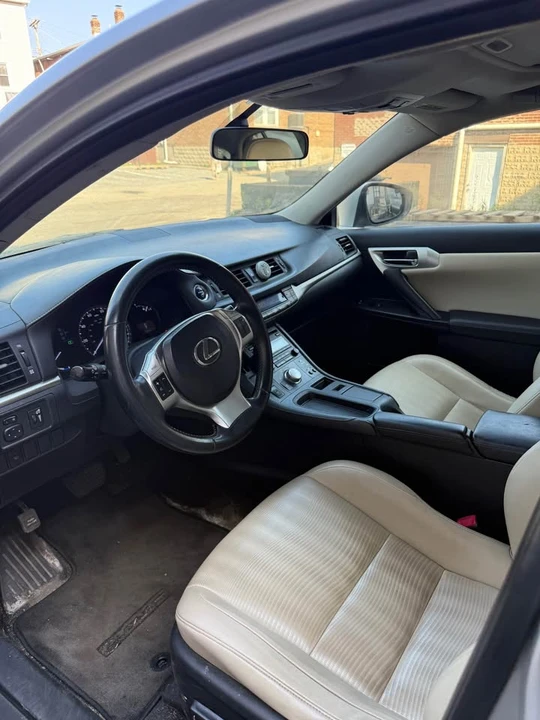 2013 Lexus CT - Image 6 of 6