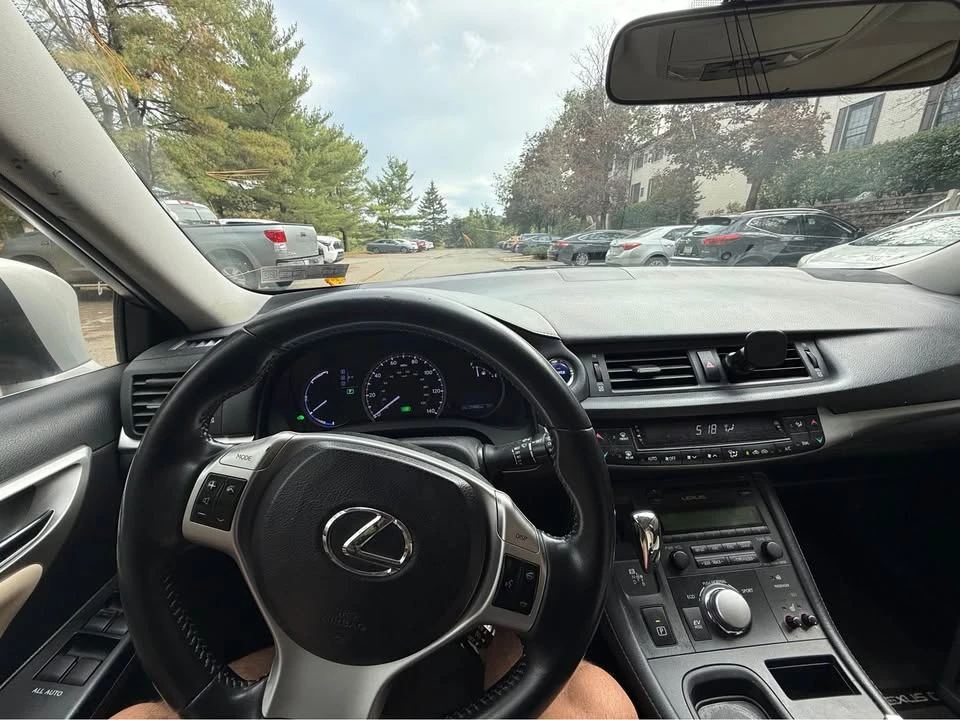 2013 Lexus CT - Image 5 of 6