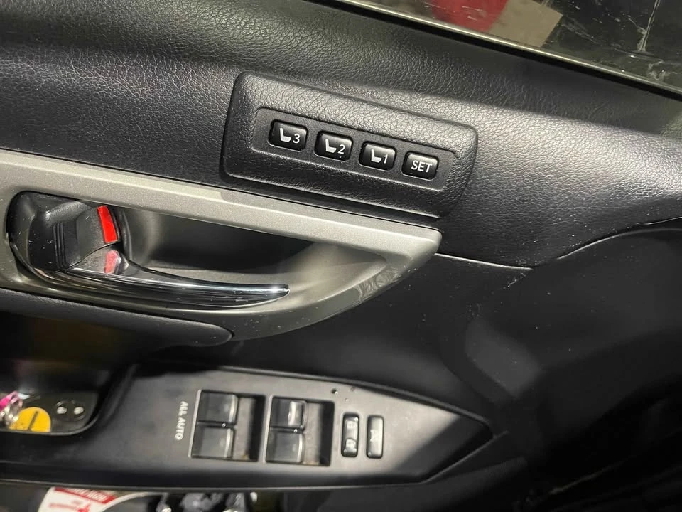 2013 Lexus CT - Image 7 of 8