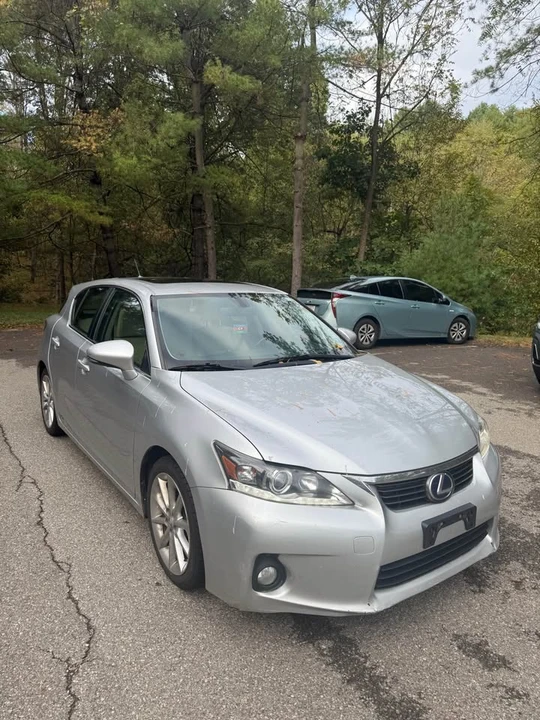 2013 Lexus CT - Image 2 of 6