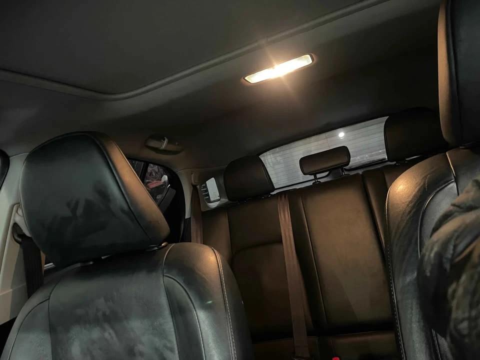 2013 Lexus CT - Image 8 of 8