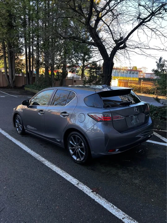 2013 Lexus CT - Image 10 of 13